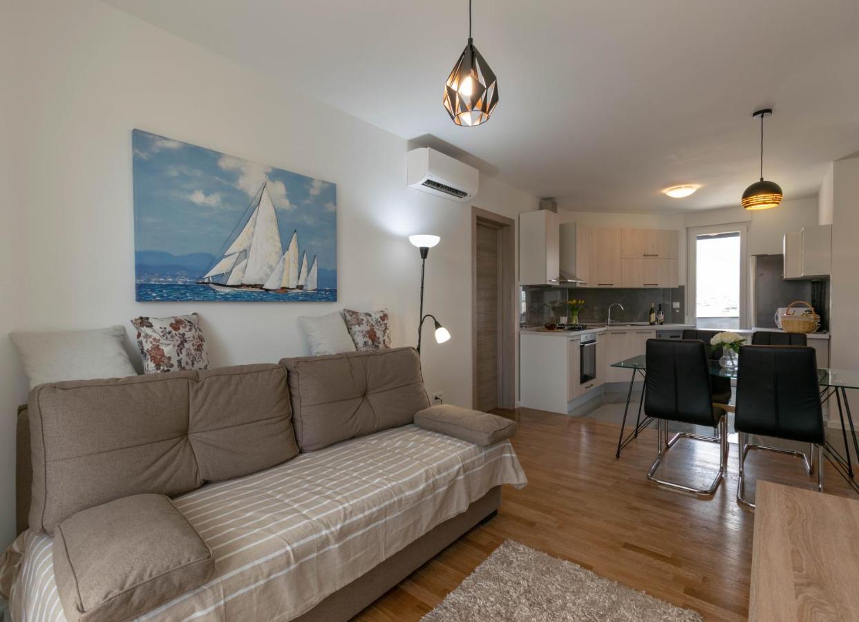 Empress Apartment Split Bagian luar foto