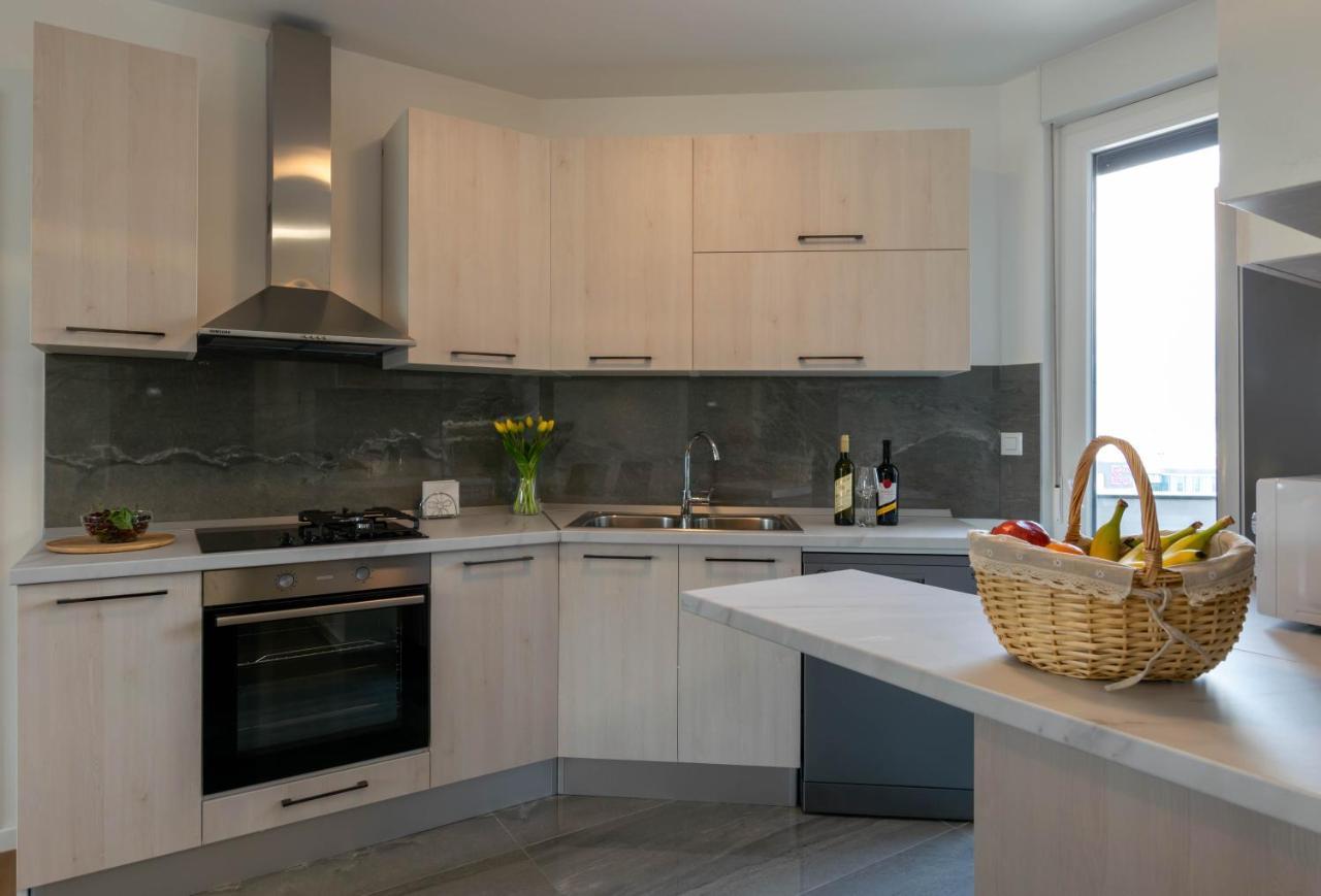 Empress Apartment Split Bagian luar foto