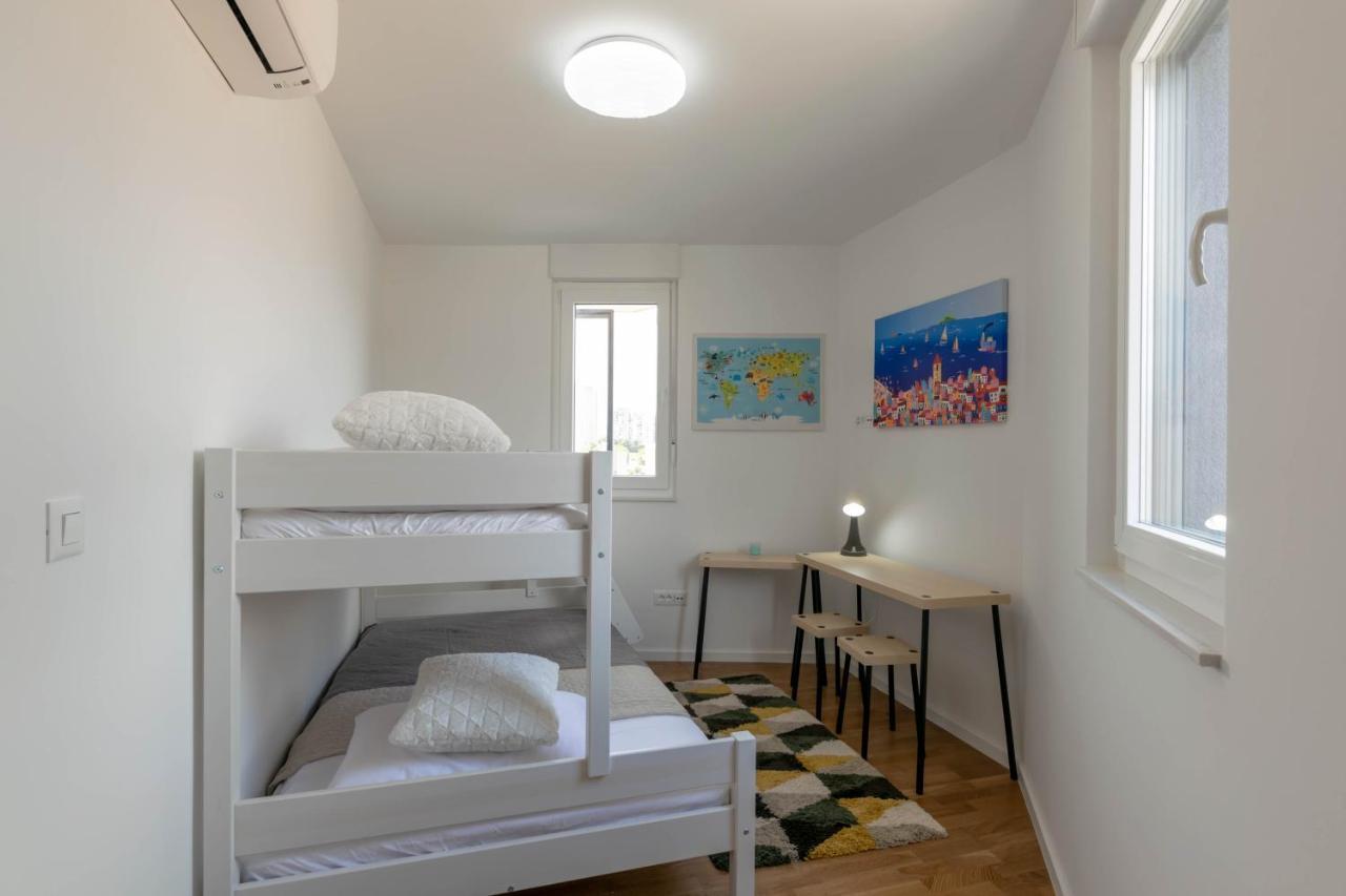 Empress Apartment Split Bagian luar foto