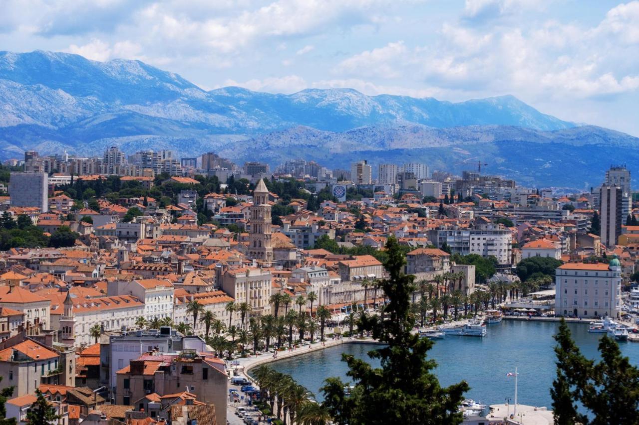 Empress Apartment Split Bagian luar foto